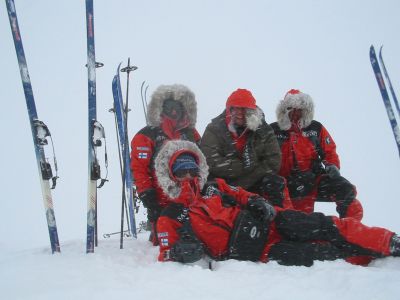 At the top of Newtontoppen